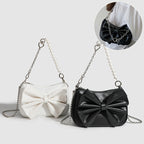 Pearl Chain Bow Underarm Bag front view