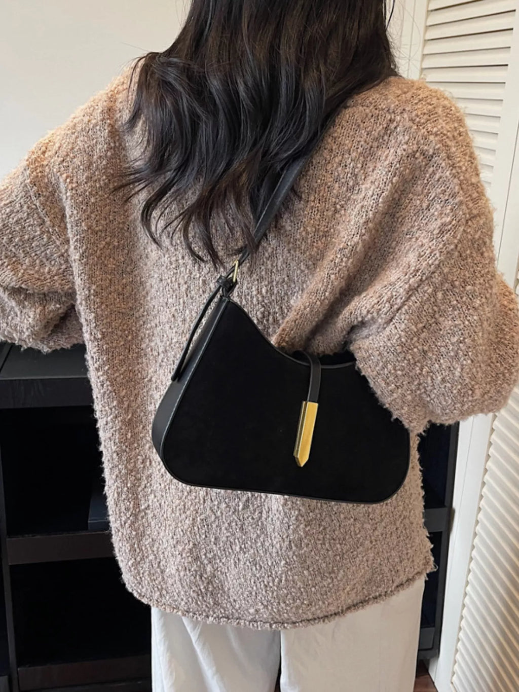 Chic Adjustable Strap Shoulder Tote Bag side view with adjustable strap